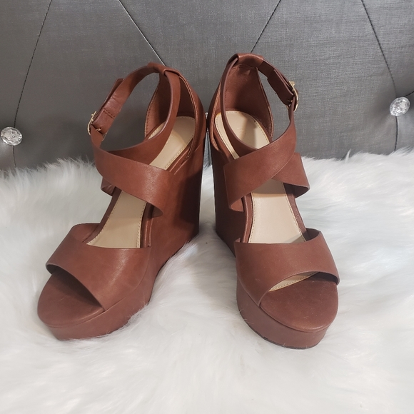 Forever21 high platform sandals - Picture 1 of 14